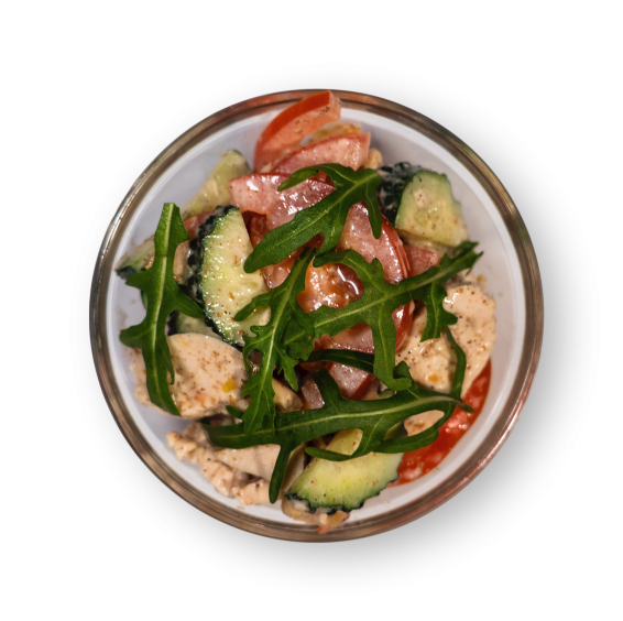 САЛАТ З КУРКОЮ І ГОРІХОВИМ СОУСОМ